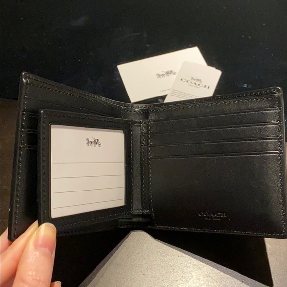 Coach signature men’s wallet